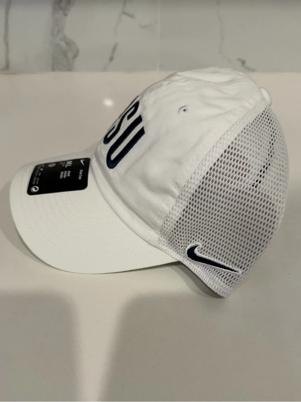 Nike Penn State Nittany Lions PSU White Mesh Back Club Cap Hat Men’s M/L NCAA